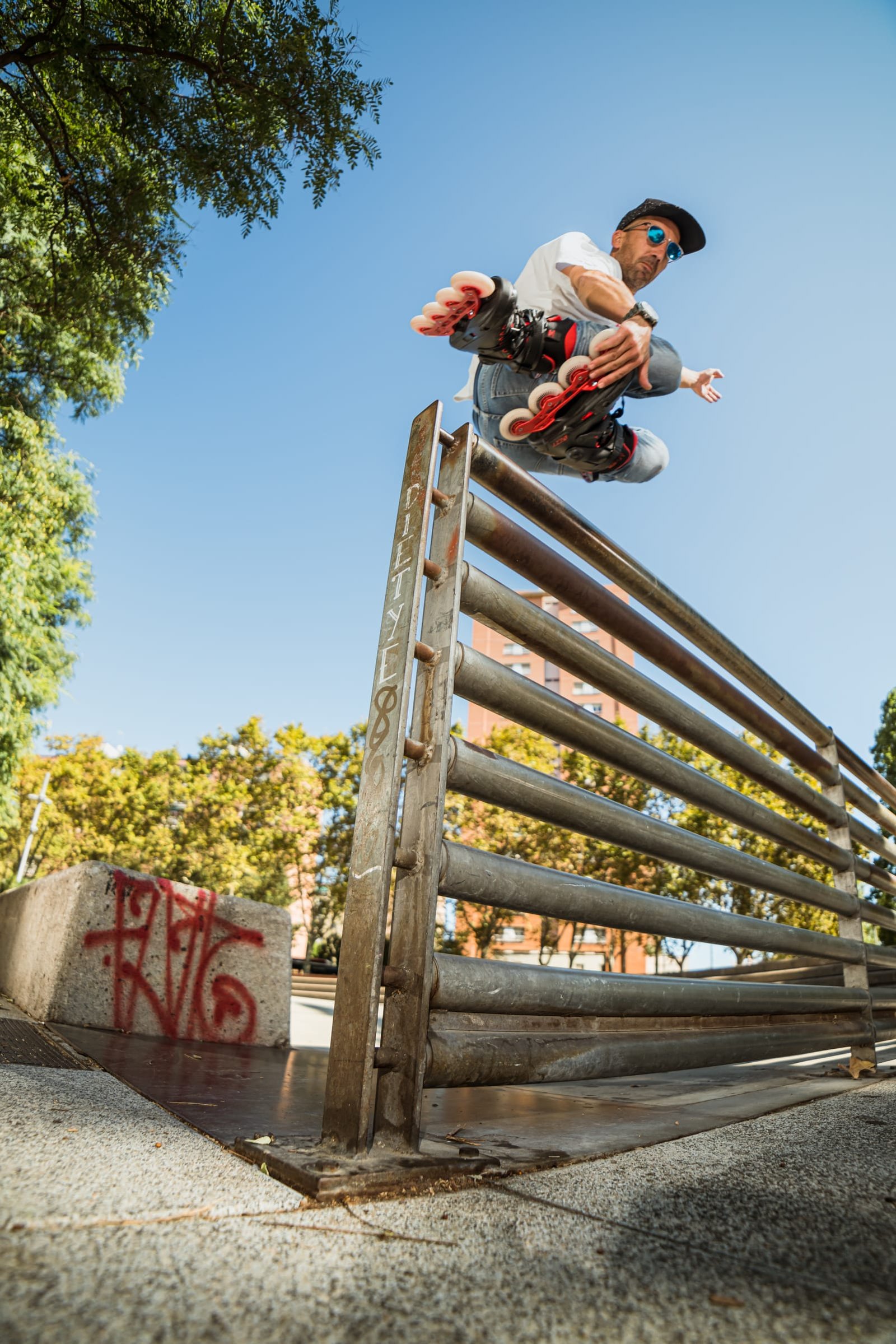 PATINES POWERSLIDE NEXT BLACK RED 80 - Image 12